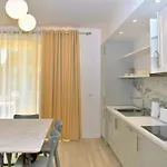 Apartment White Moon 302 Plazhi San Pietro