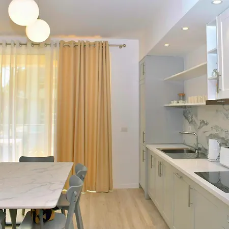 公寓 White Moon 302 Plazhi San Pietro