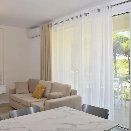 White Moon 302 * Plazhi San Pietro