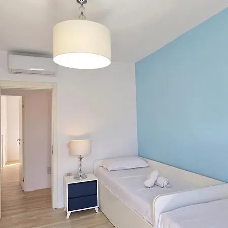 White Moon 302 Apartment *
